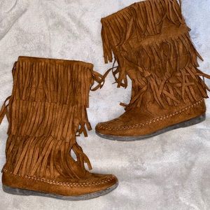 Women’s size 9 fringe boots